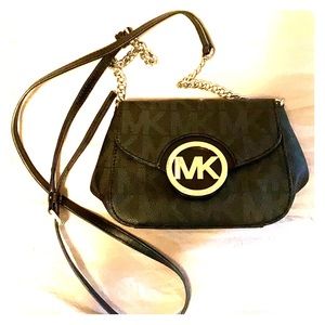 Micheal Kors small purse